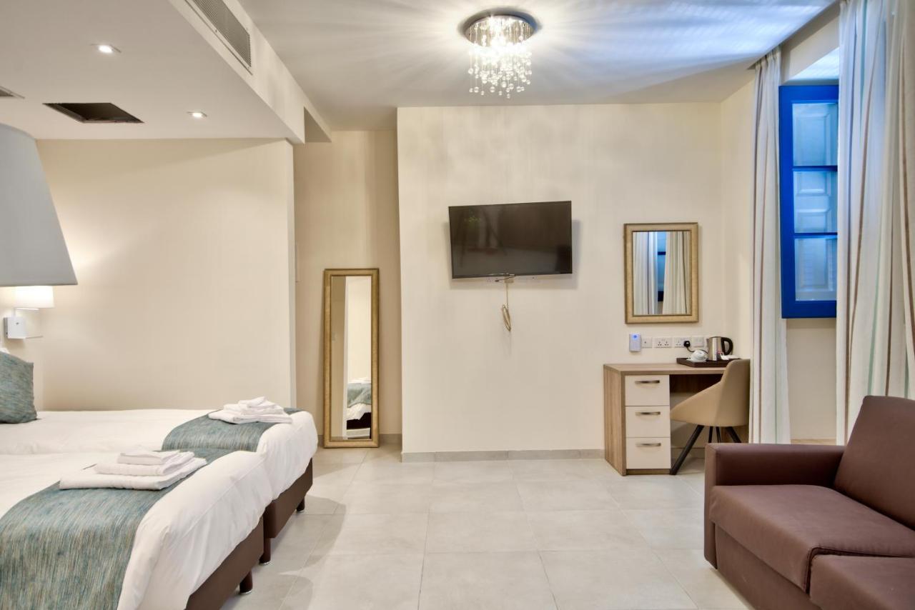The - Piazza Bed & Breakfast 3*