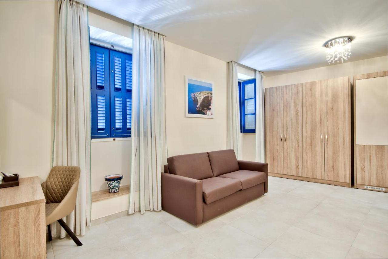 The - Piazza Bed & Breakfast 3*
